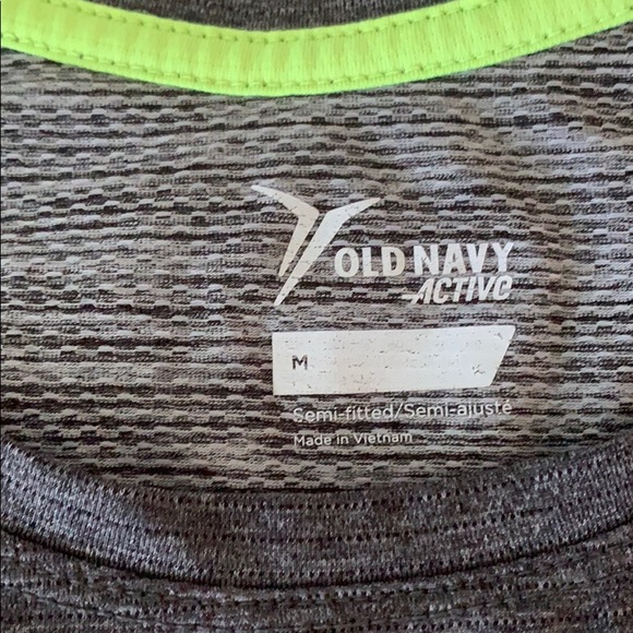 Old navy dry fit active long sleeve - Picture 3 of 3